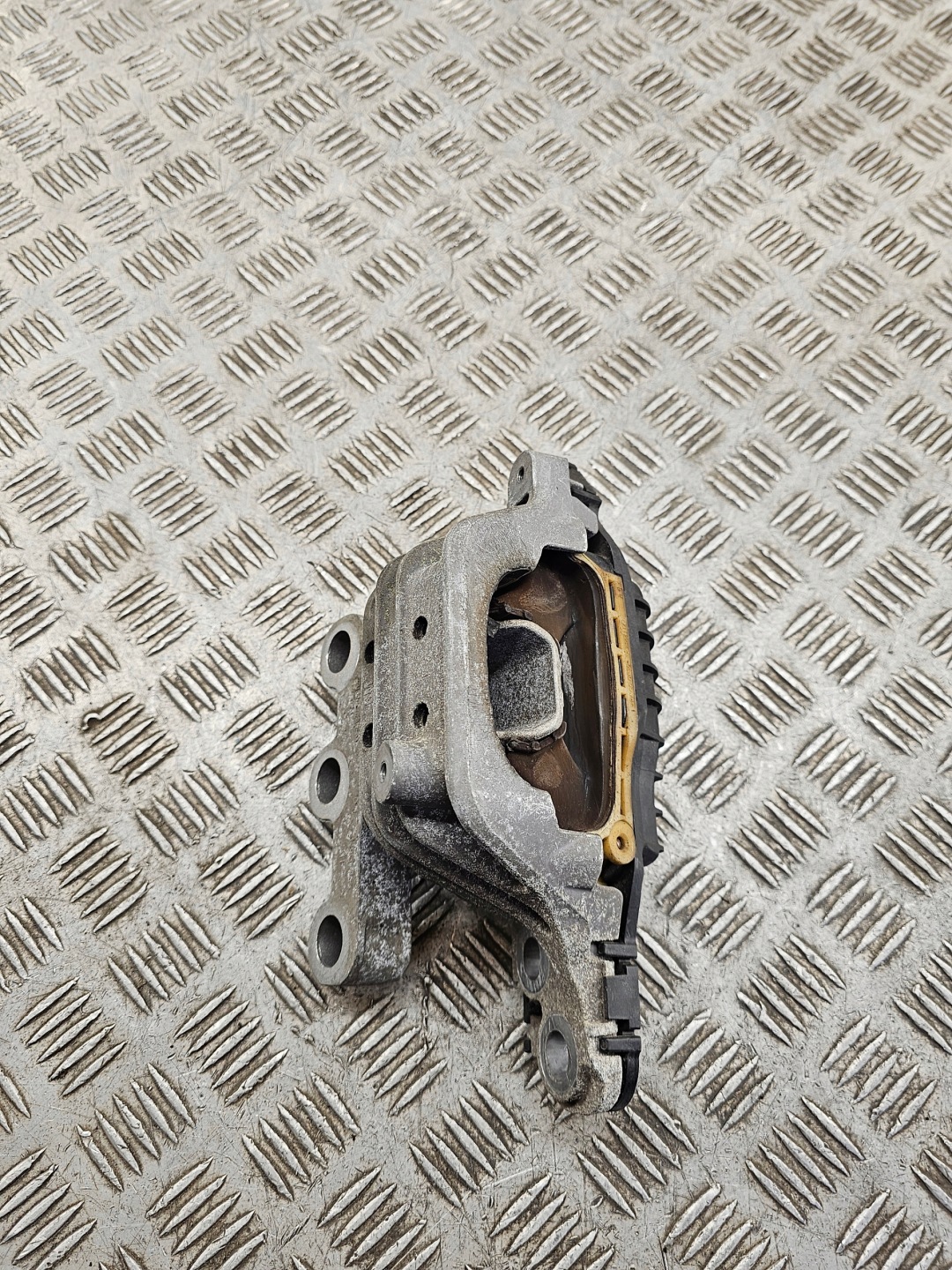OPEL ASTRA K V 1.5 CRDI holder engine mount 39193447