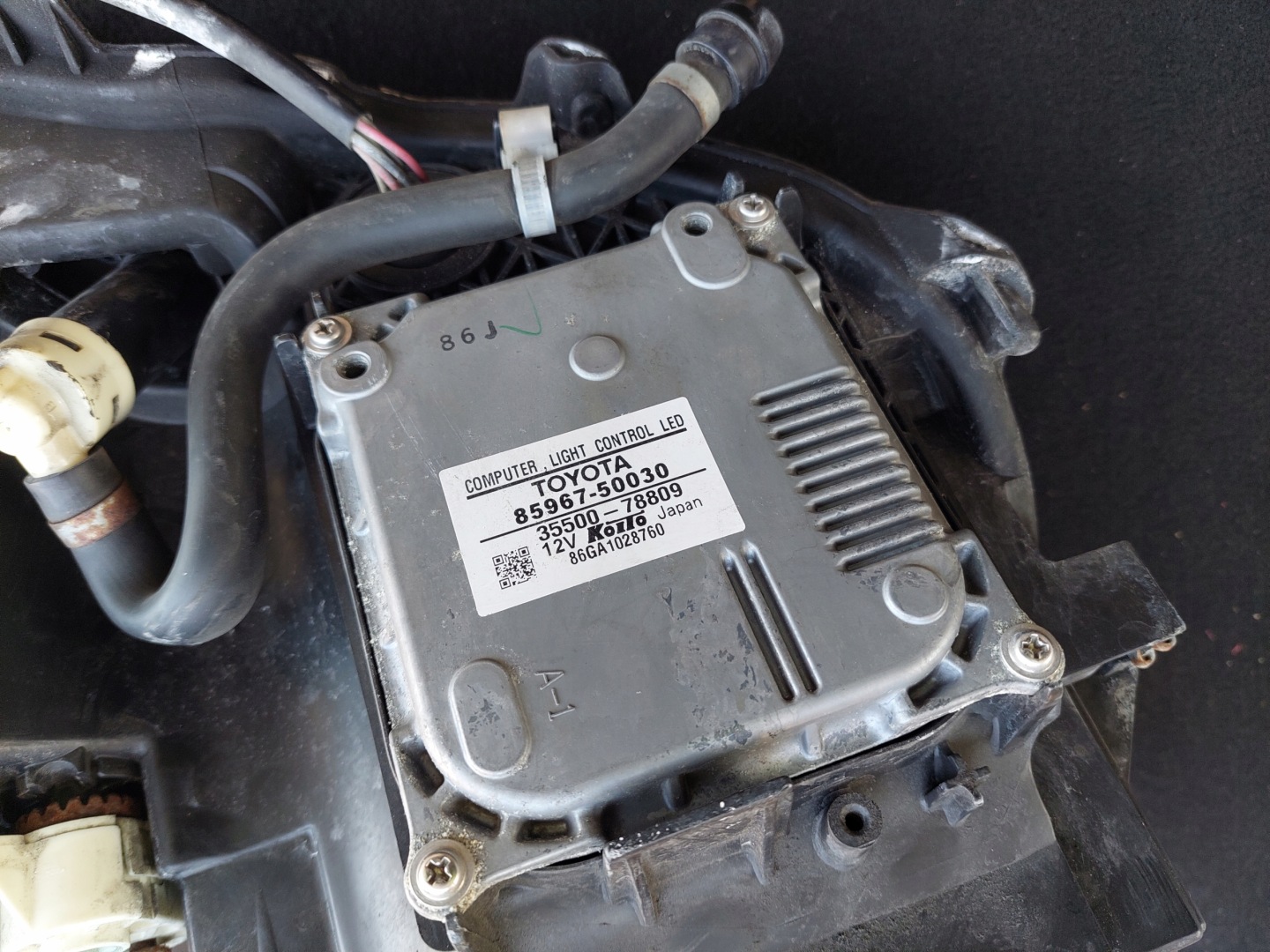 light front left right front left right XENON LEXUS LS IV 600 LS600 H