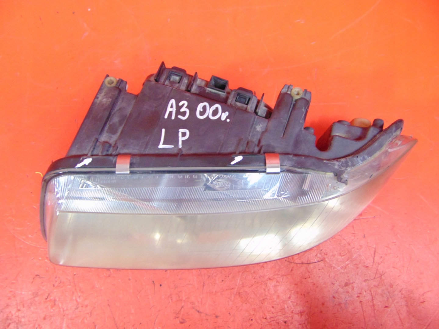 AUDI A3 8L LIFT 99-03 light REFLEKTOR left front HELLA EUROPA