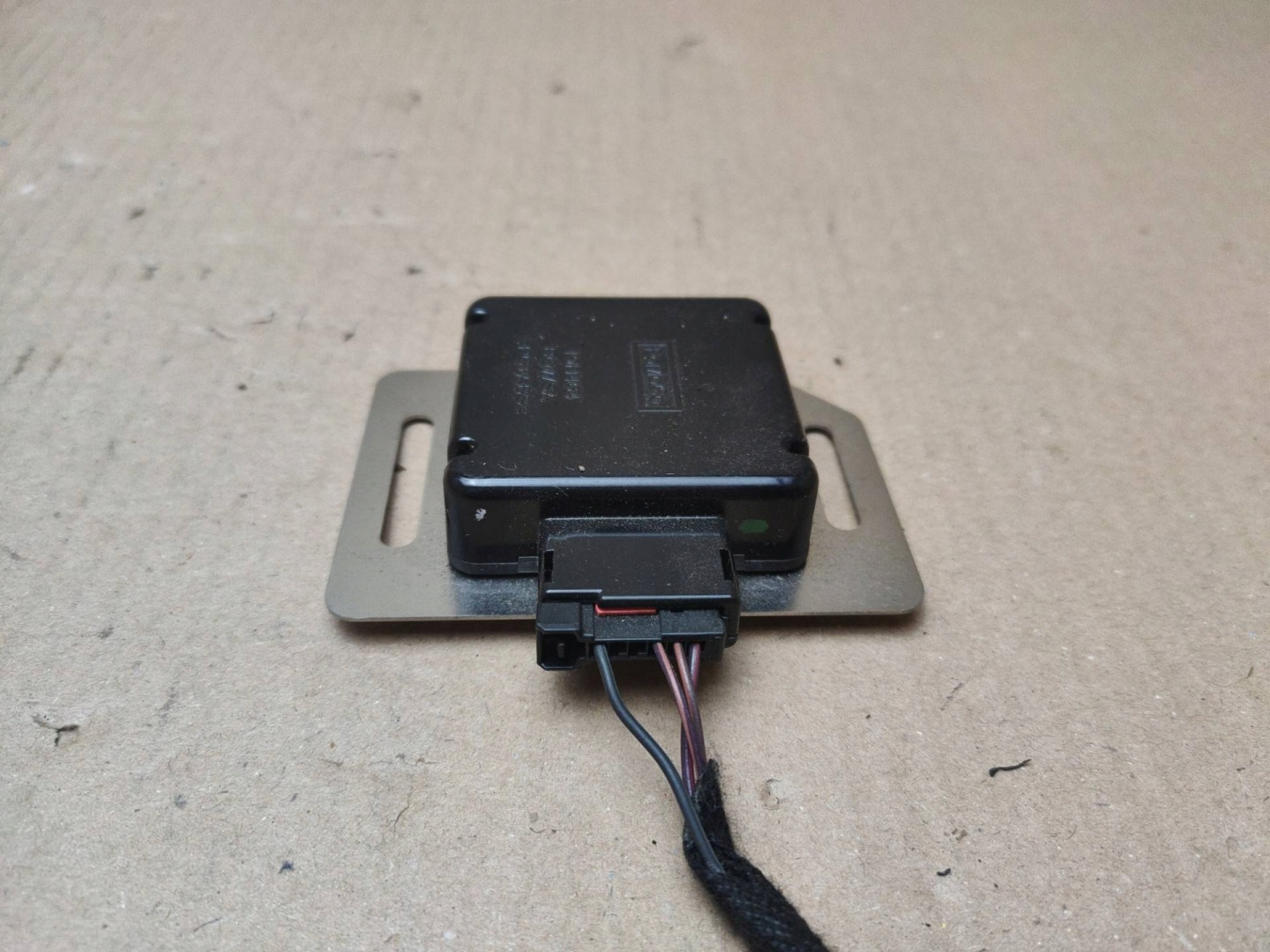 Antenne GPS Ford Fusion USA 2 2013 DG9T19H464-CC