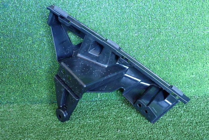 SUZUKI VITARA III LIFT 18- bumper bracket left front