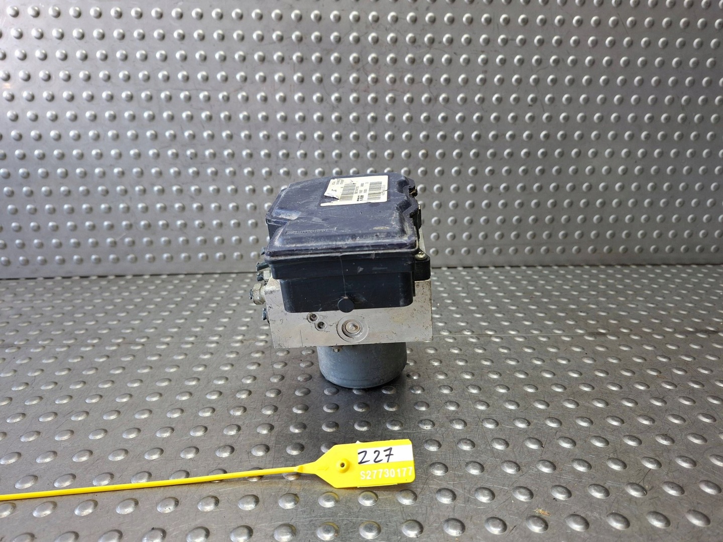 pump control unit ABS MG MG4 EV 22- 10046554 54085858G