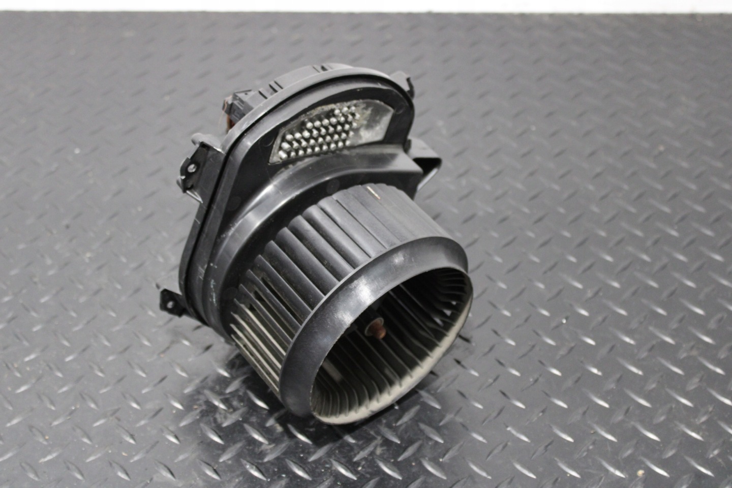 tOPENÍ ventilátor topení MERCEDES CLA W117 A2469061601