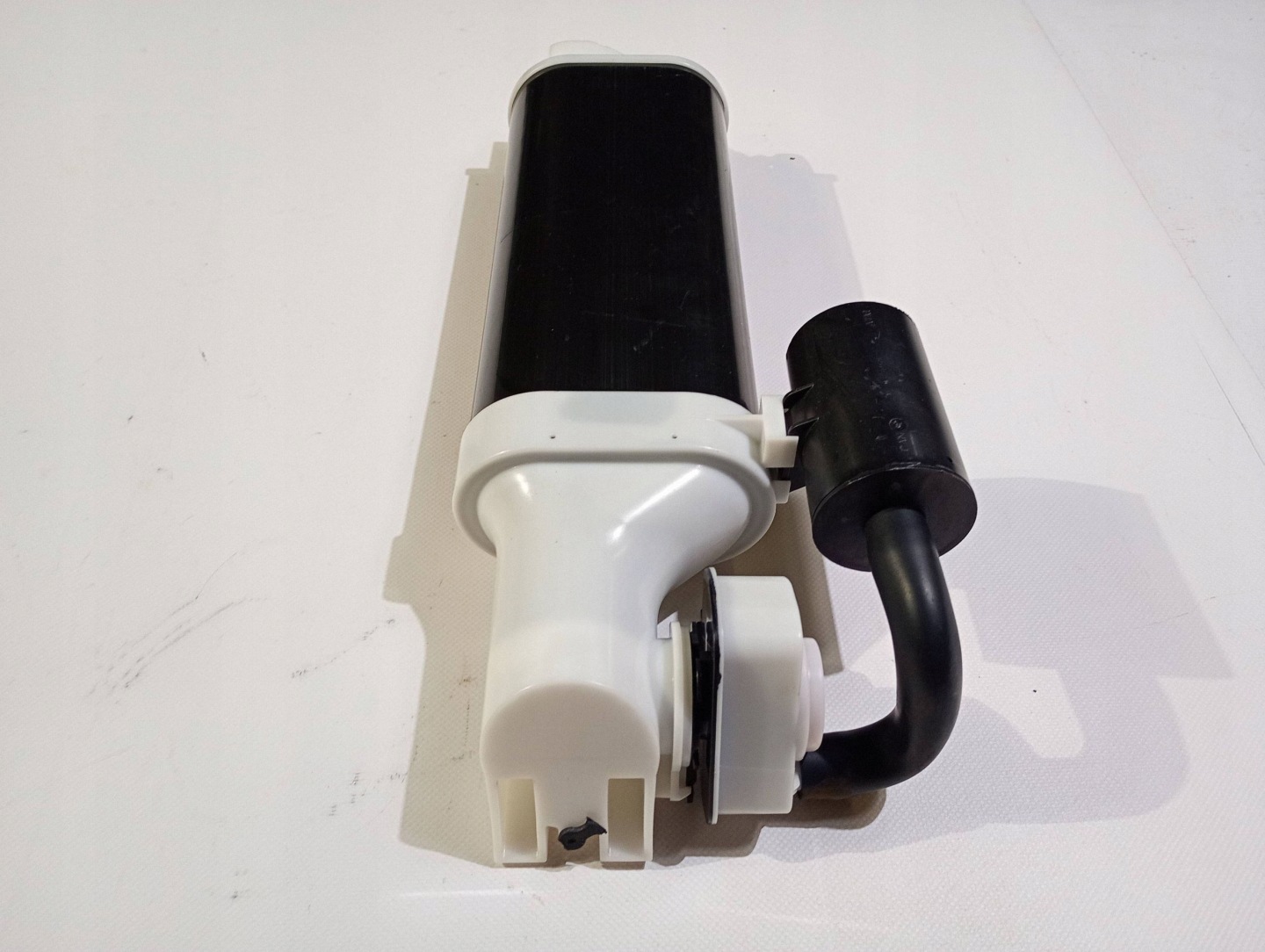 karbonski filter oparow goriva evap Dodge Charger Challenger 2015