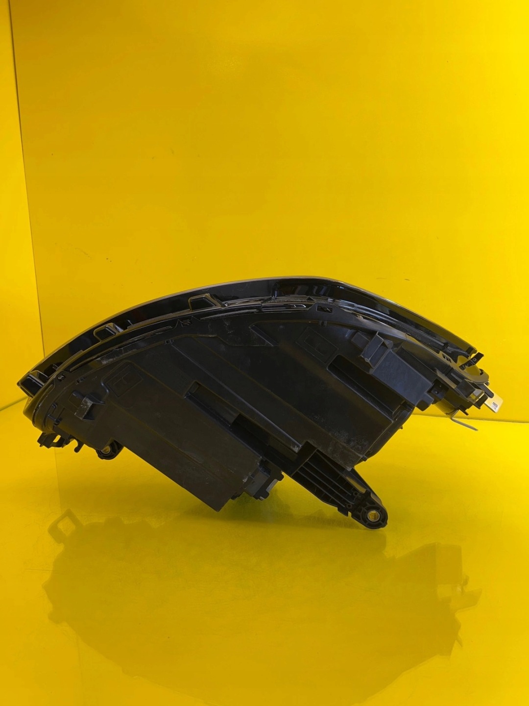 light left VW Passat B9 Full Led 3J1941005