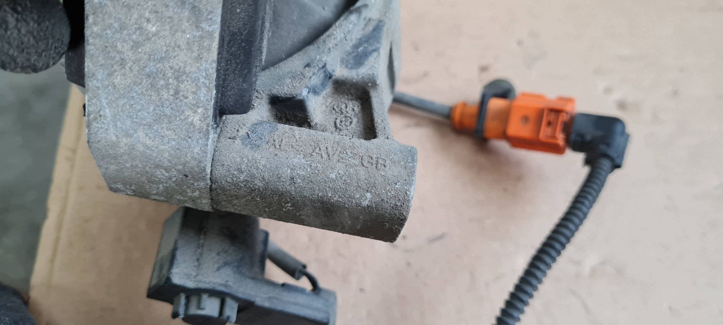 A7 4G engine mount left 3.0 TDI CDU 4G0199381LG A6 C7 4G