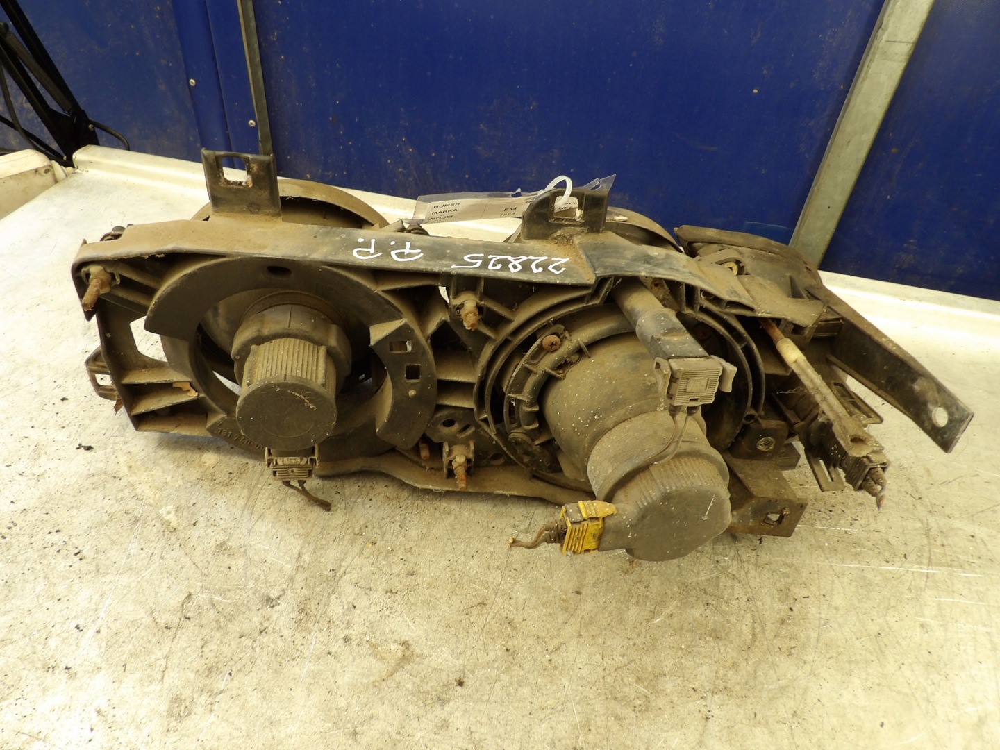 BMW E34 light front right 131740-00 RE