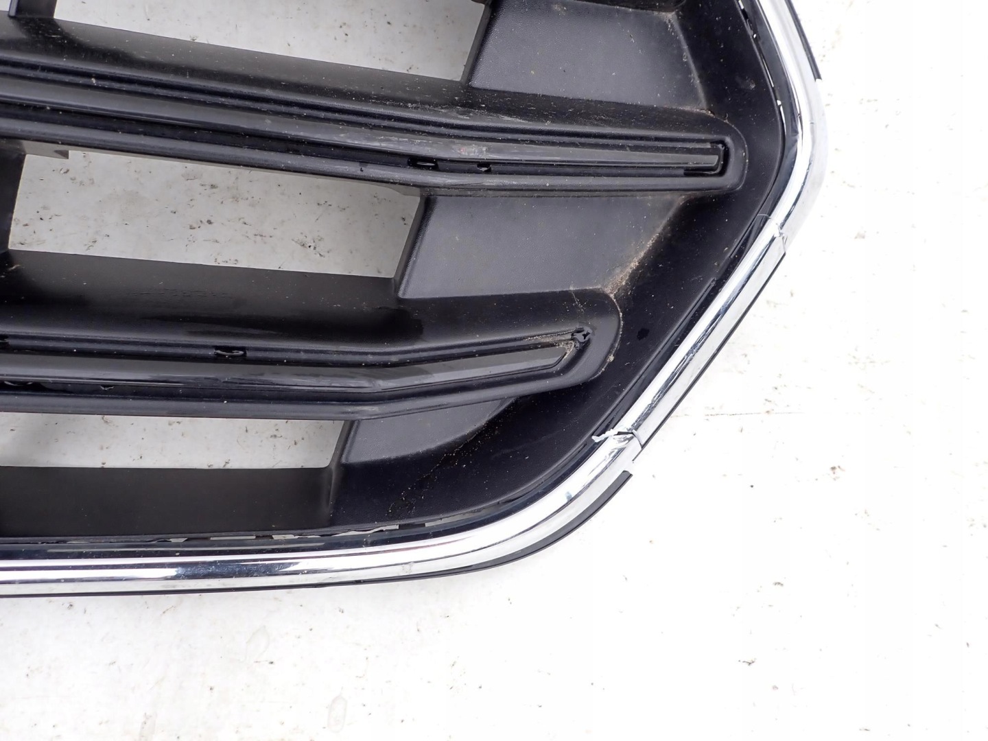 FORD TRANSIT CUSTOM and 1 LIFT 17-23 grill grille