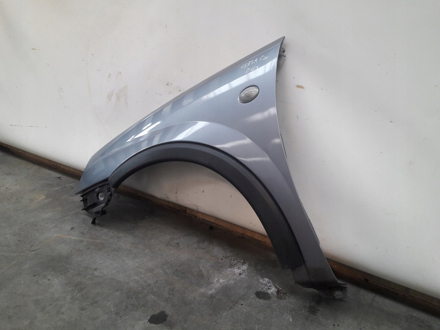 fender left front Z167 Opel Corsa C