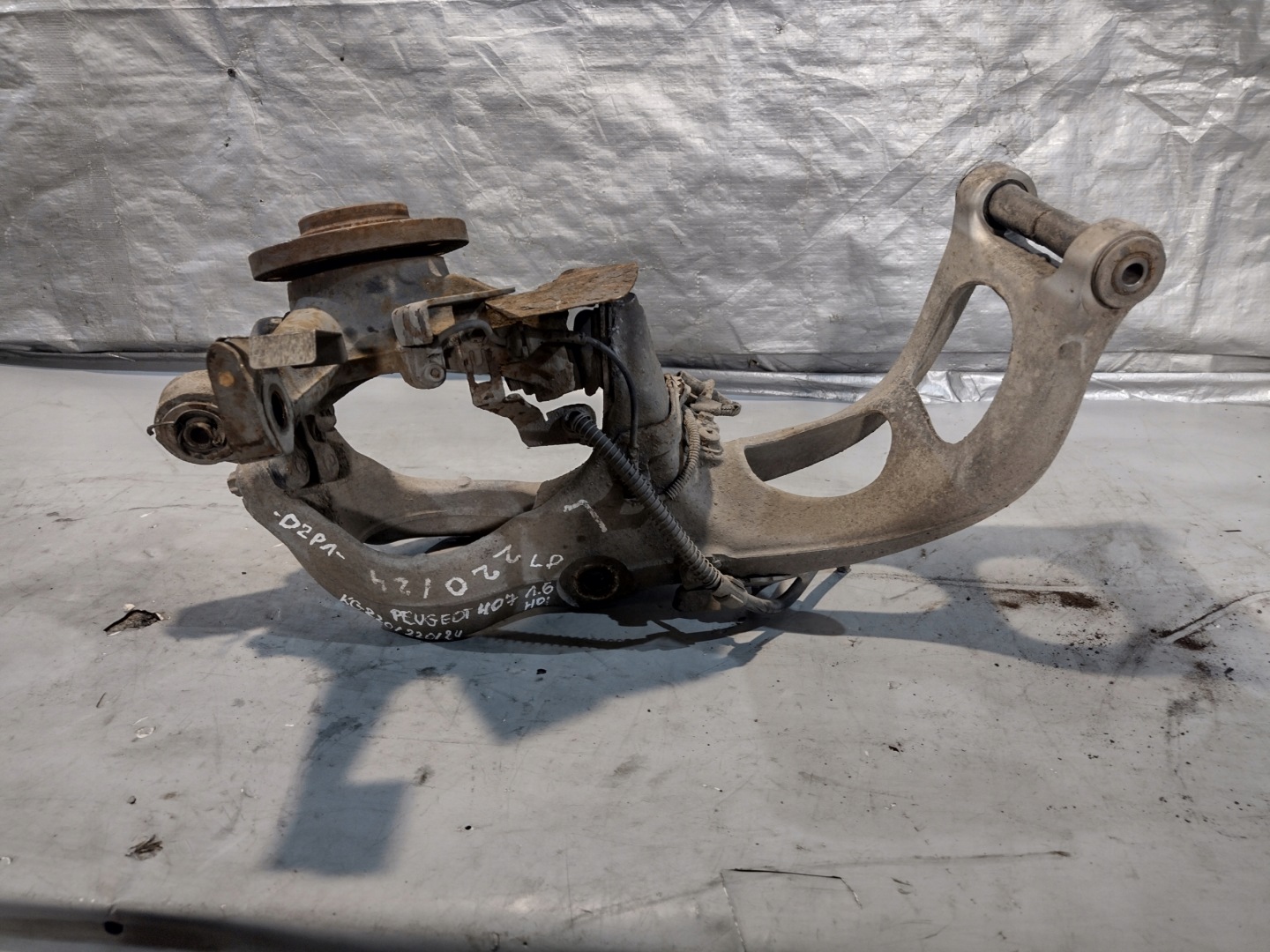 swing arm left front Peugeot 407 1,6HDI