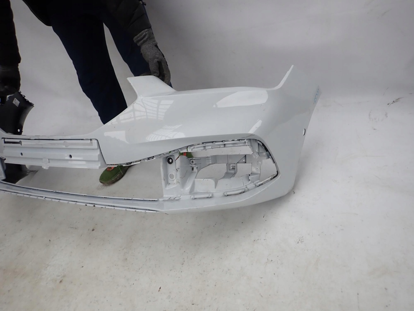 SEAT LEON IV 4 20-> bumper front front PDC