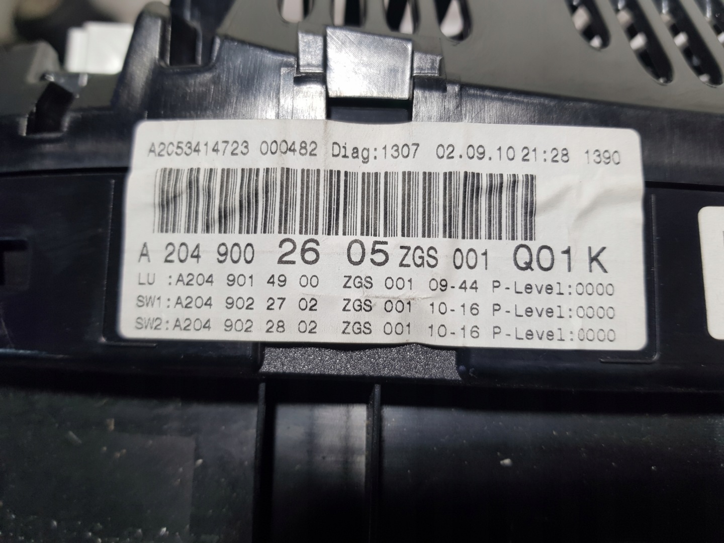 dials dials MERCEDES W204 UK 2049002605