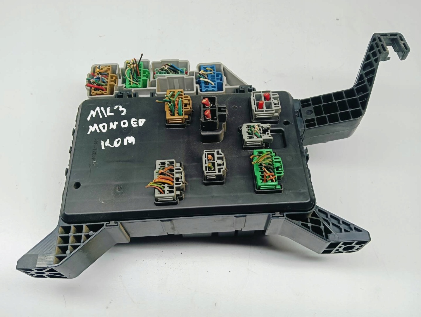 modulo fusibili FORD Mondeo MK3 03r 1S7T-14A073-AE
