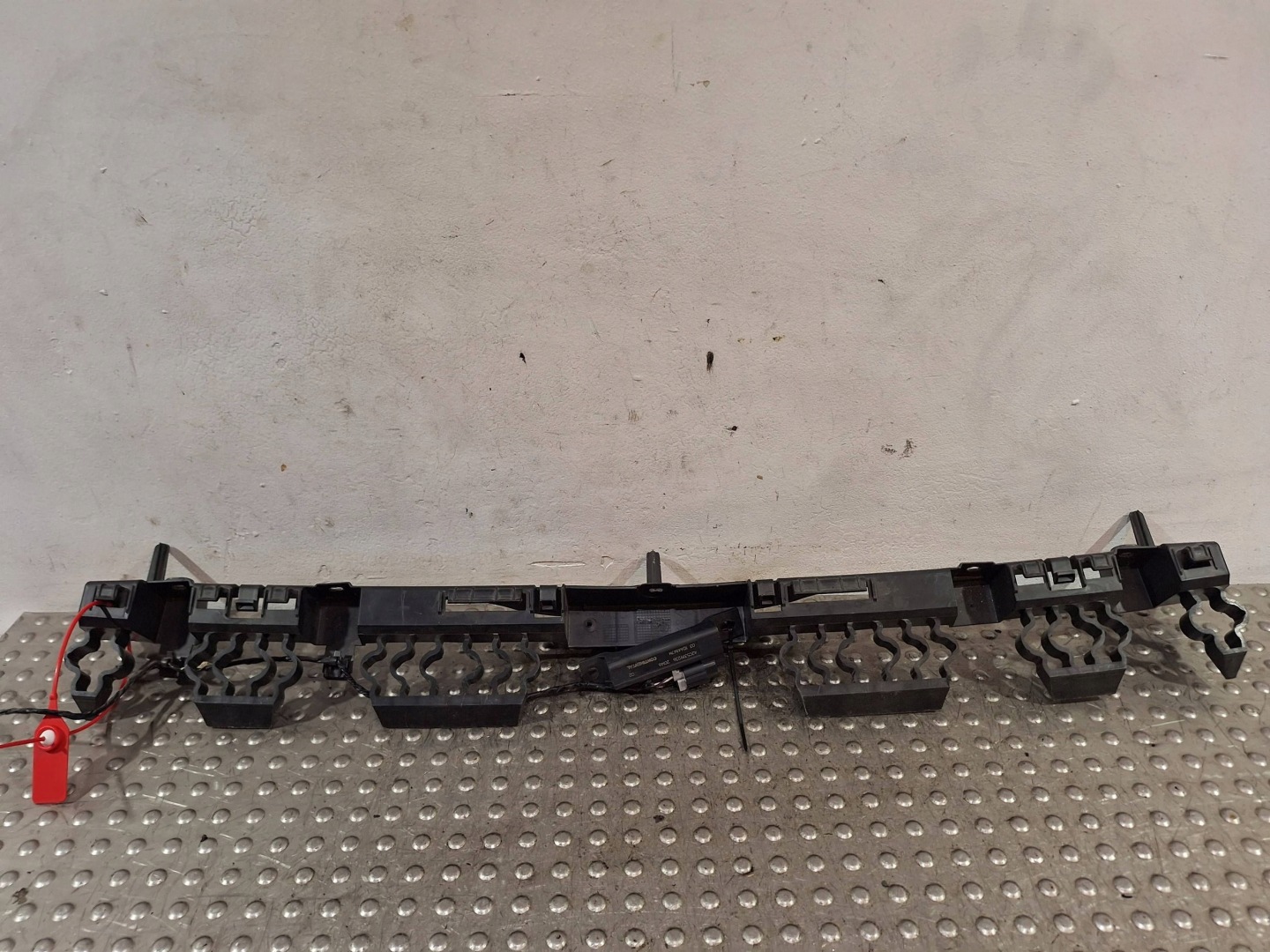 bumper bracket rear part 850429691R RENAULT CLIO V 19