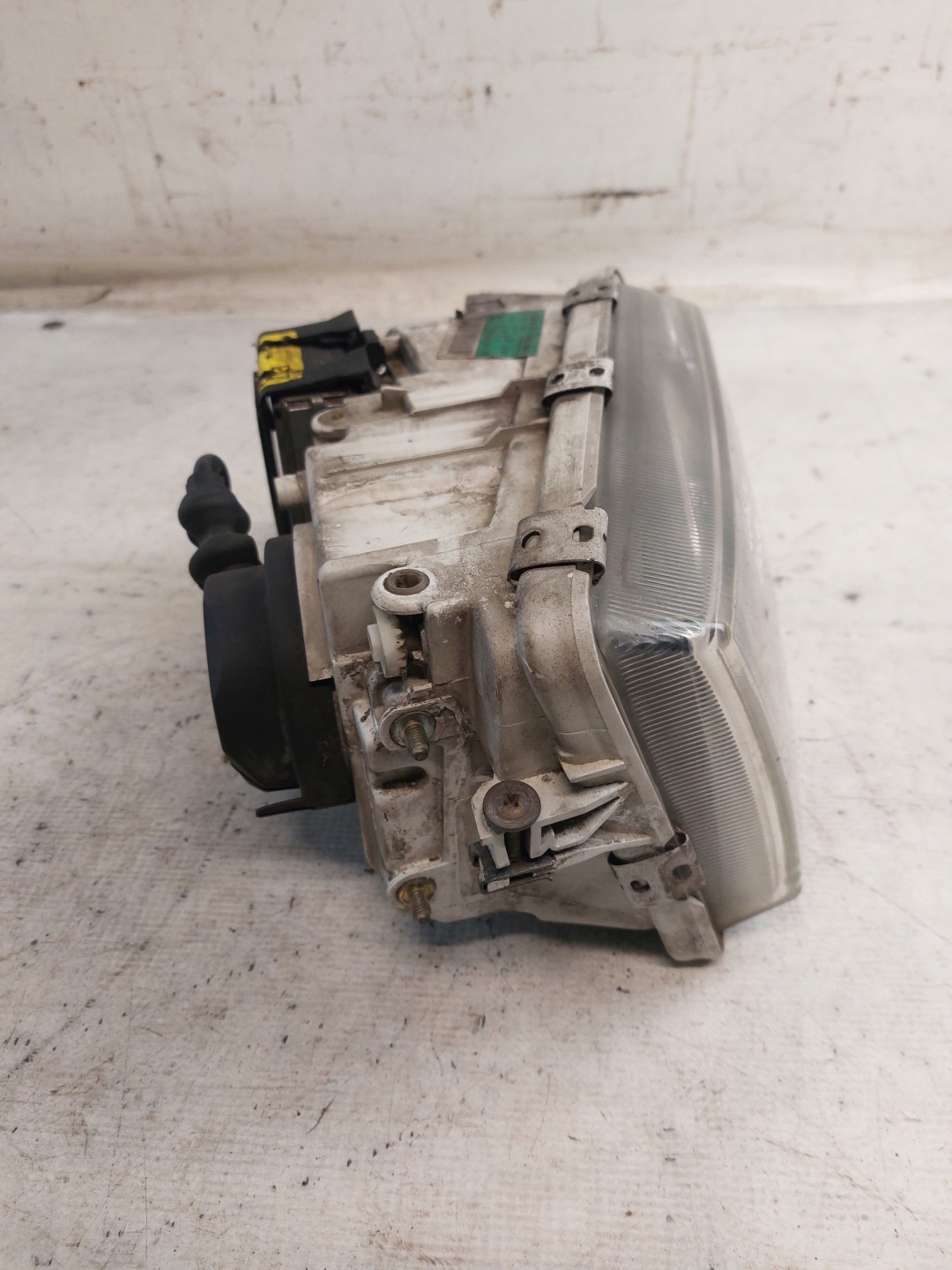 light right front VOLVO V40 FL