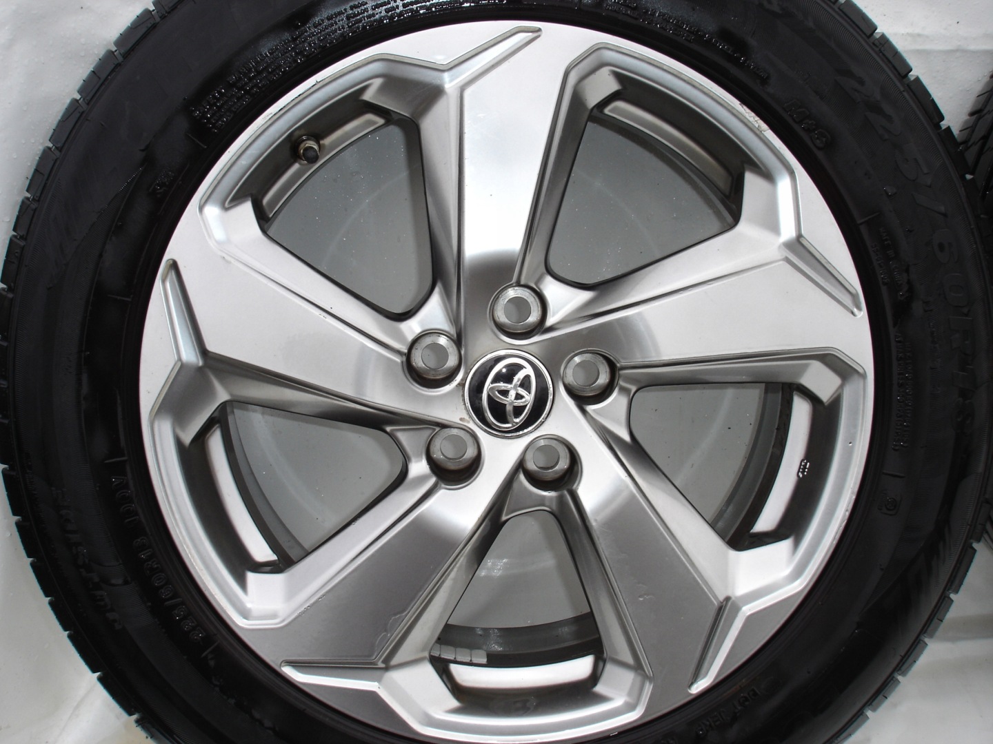 TOYOTA RAV4 V 19- wheels discs 225/60/18