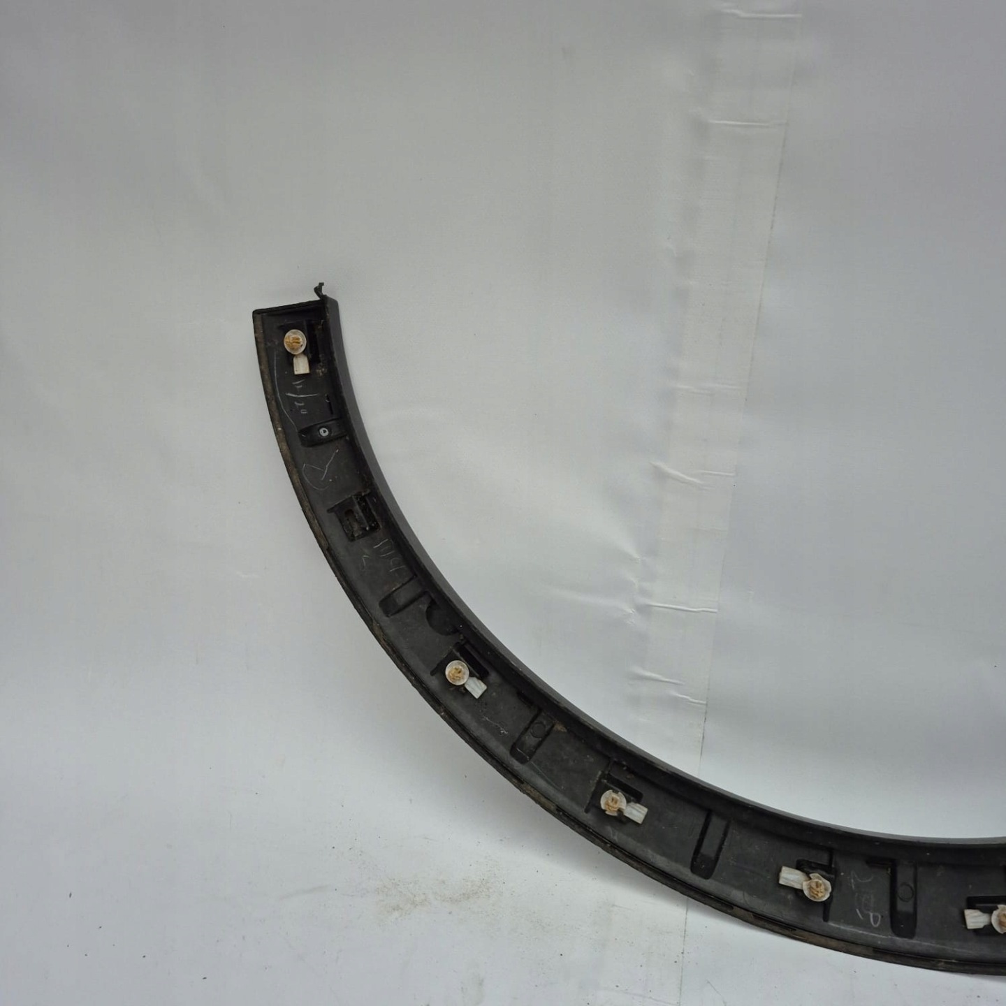 SUBARU XV and 1 11-17 moulding cap left front