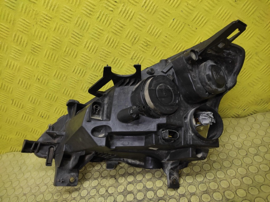 PEUGEOT PARTNER REFLEKTOR light right front 9682829280