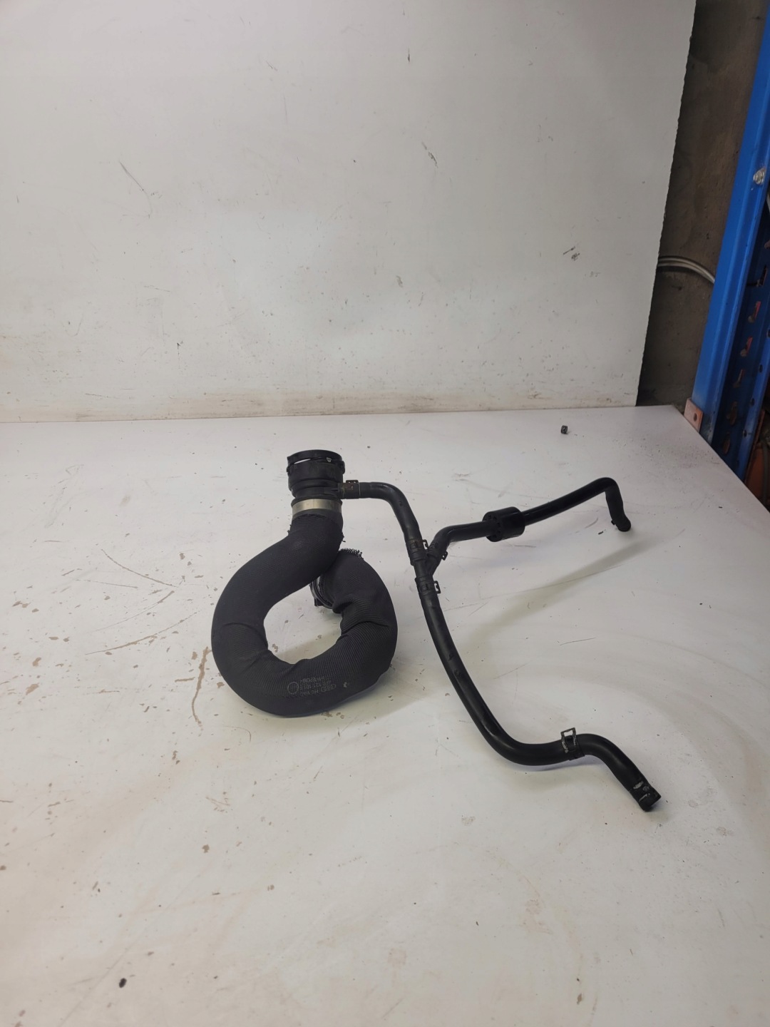 prijenos crijevo vode AUDI 3.0 TFSI A6 C6 4F0121101F