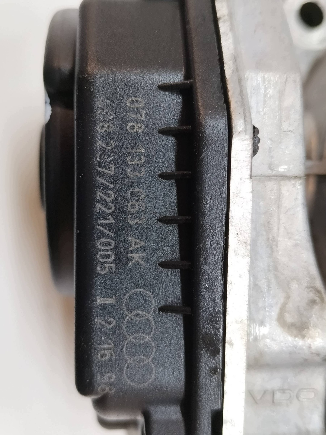 Valvola a farfalla 078133063AK 2.4 V6 Audi A6 II (1997-2004) C5