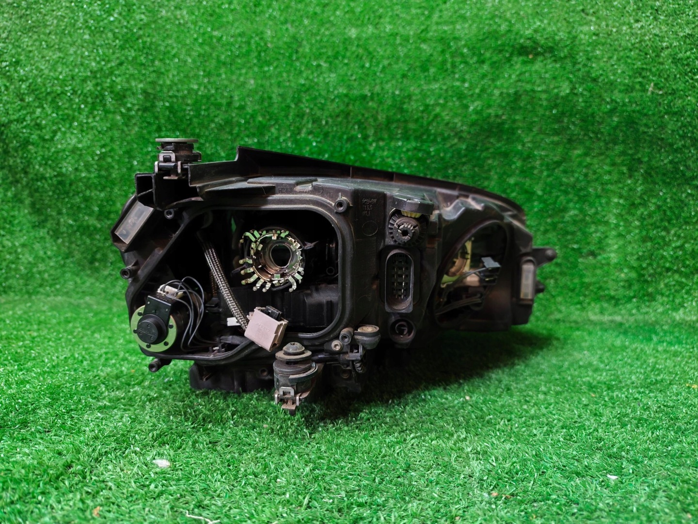 REFLEKTOR levý předek VW GOLF VII BI-XENON NR.1149