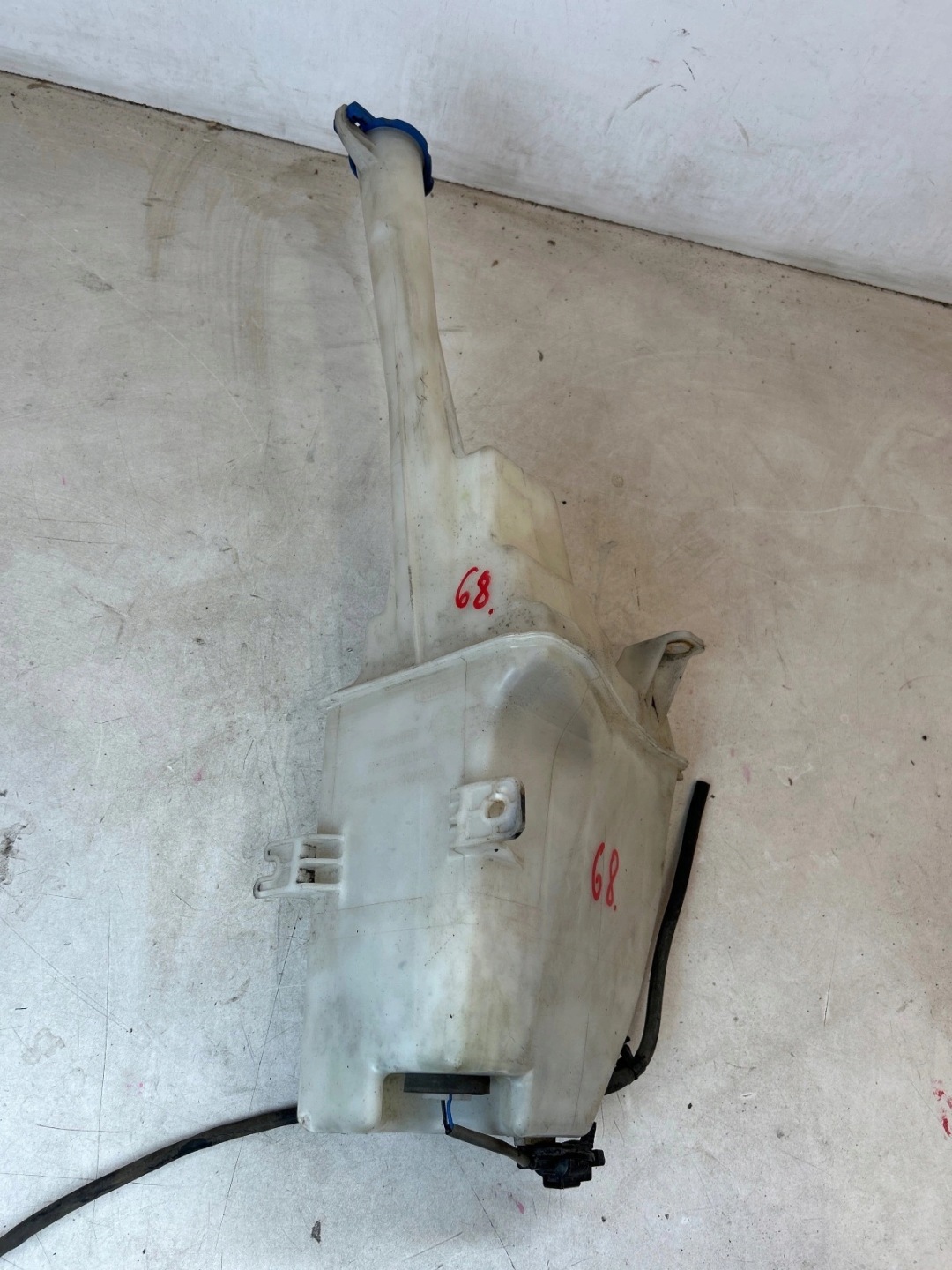 washer fluid tank pump Kia Sportage III