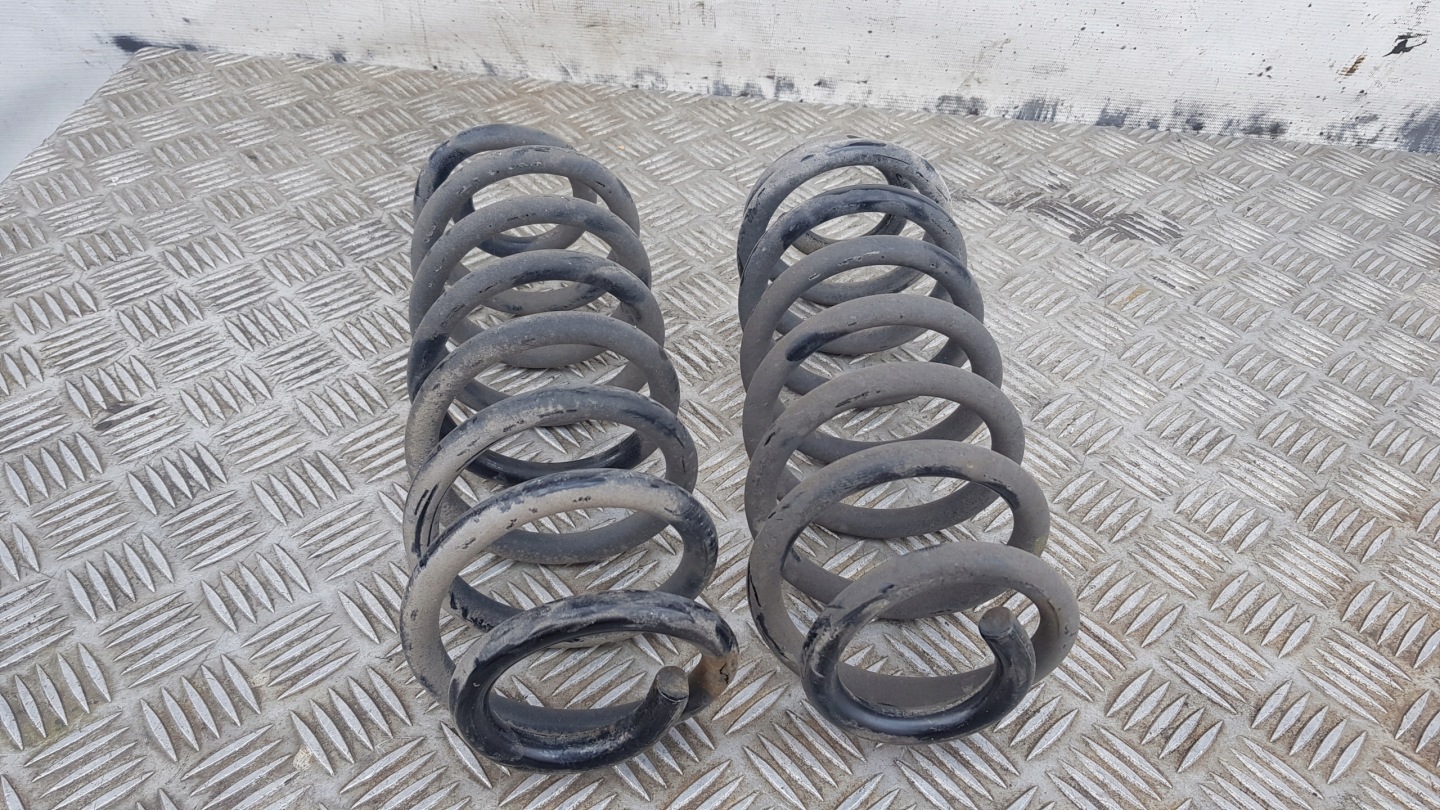 BMW 5 E39 spring springing rear part left or right