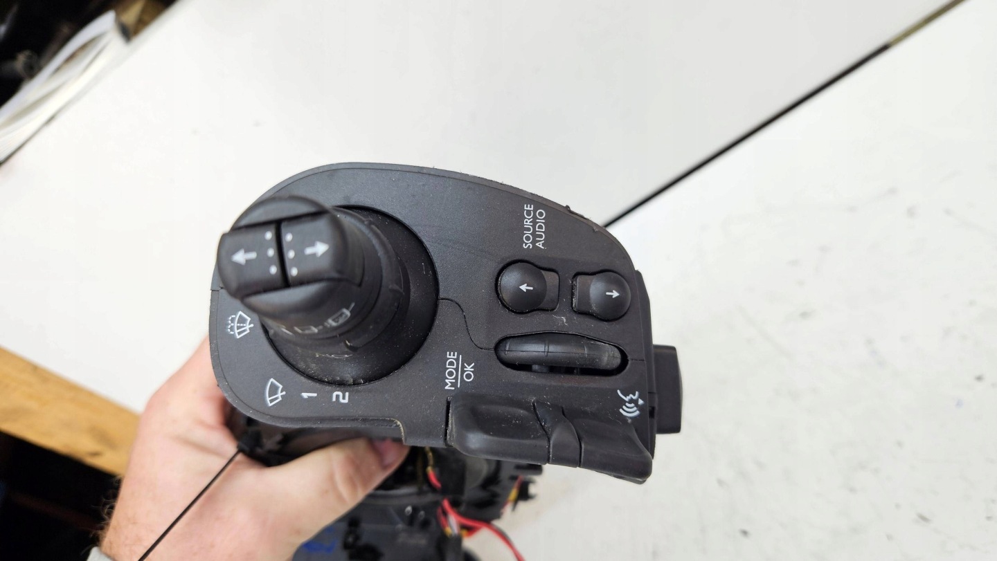 Renault Megane III 3 Scenic ring kierownic control wiper control