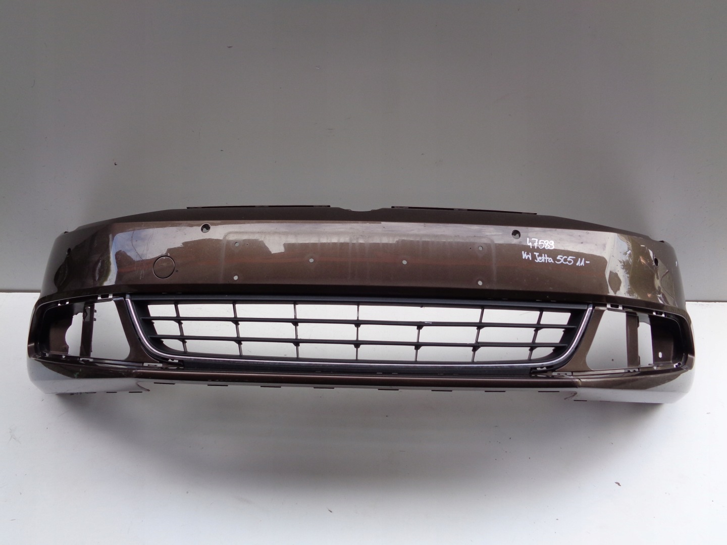 front bumper VW JETTA 5C6 11- NR 47589