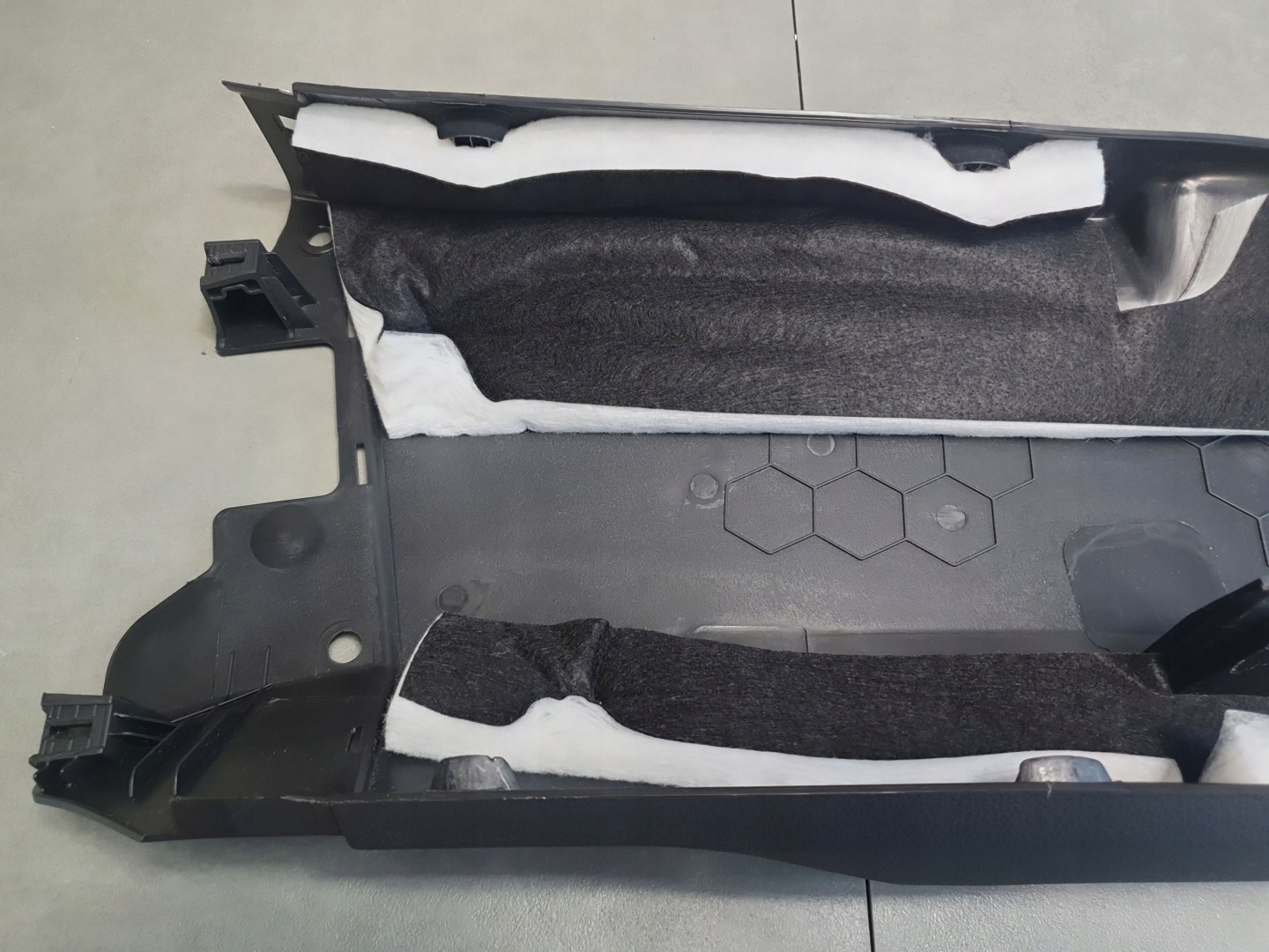 Audi Q8 cover slupka B lower left 4M8867239