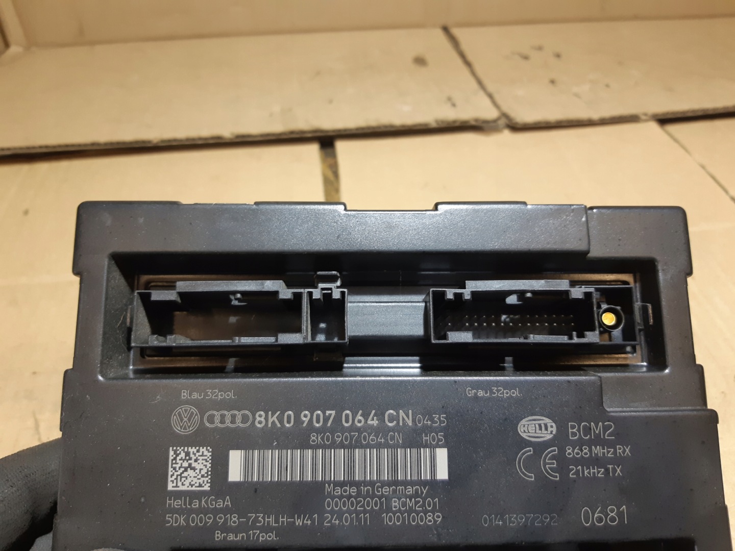 AUDI A4 B8 A5 module control unit KOMFORTU 8K0907064CN
