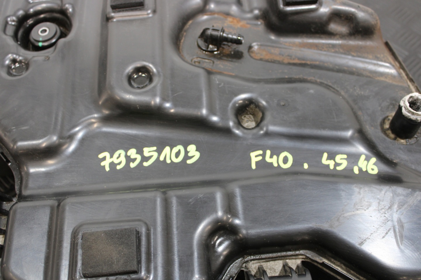 behälter ADBLUE 7935103 BMW 1 F40