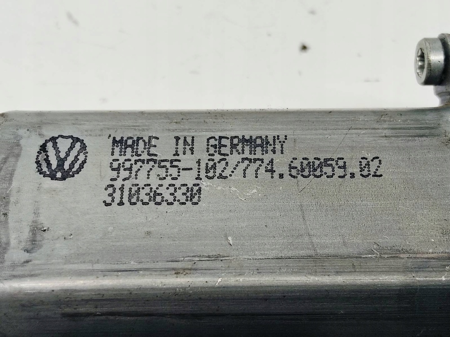 mini motor windows right rear part Vw Passat B6 2.0 TDI 1K0959701F