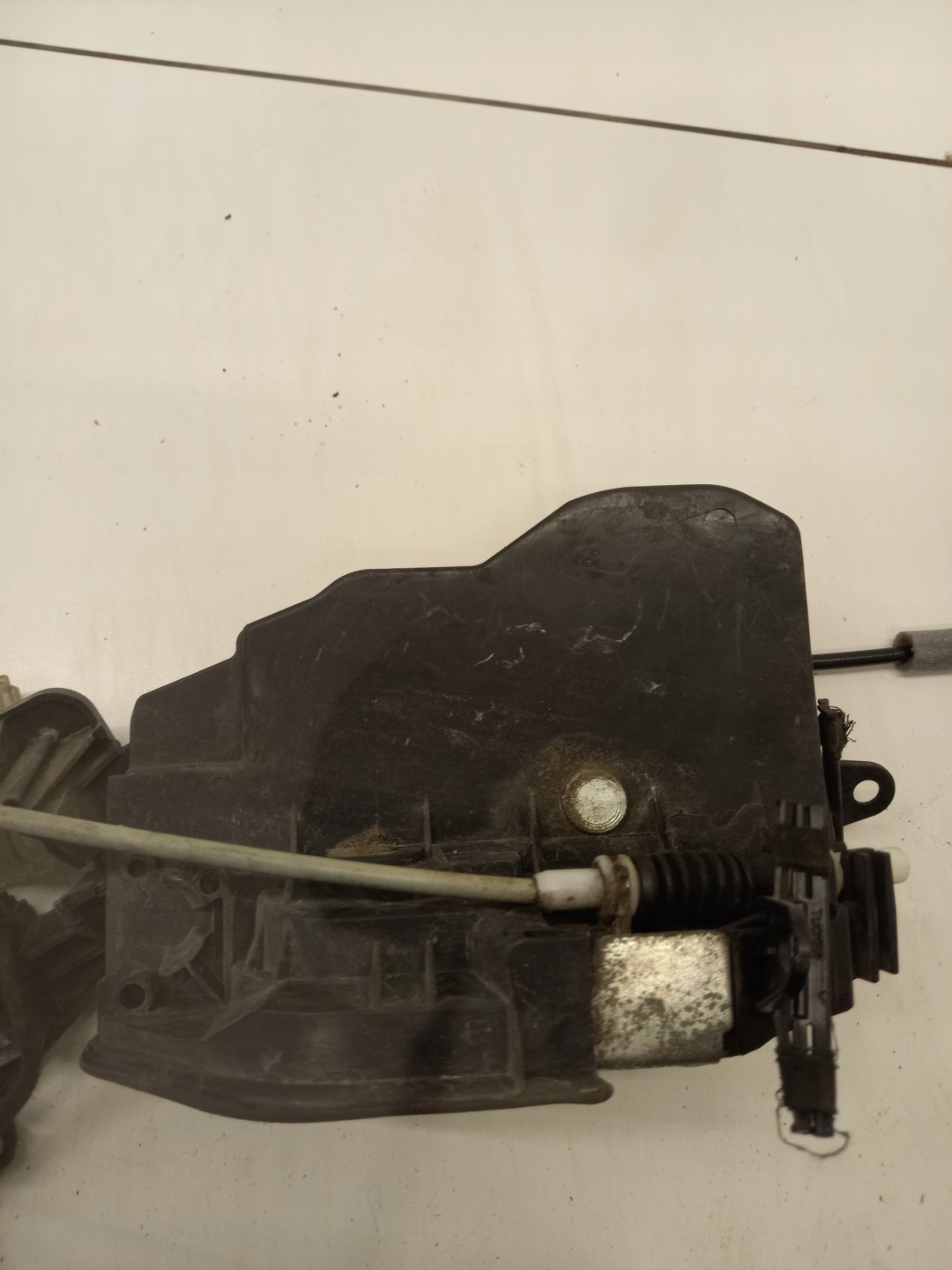 lock door right front BMW E92 5 PIN 7229458
