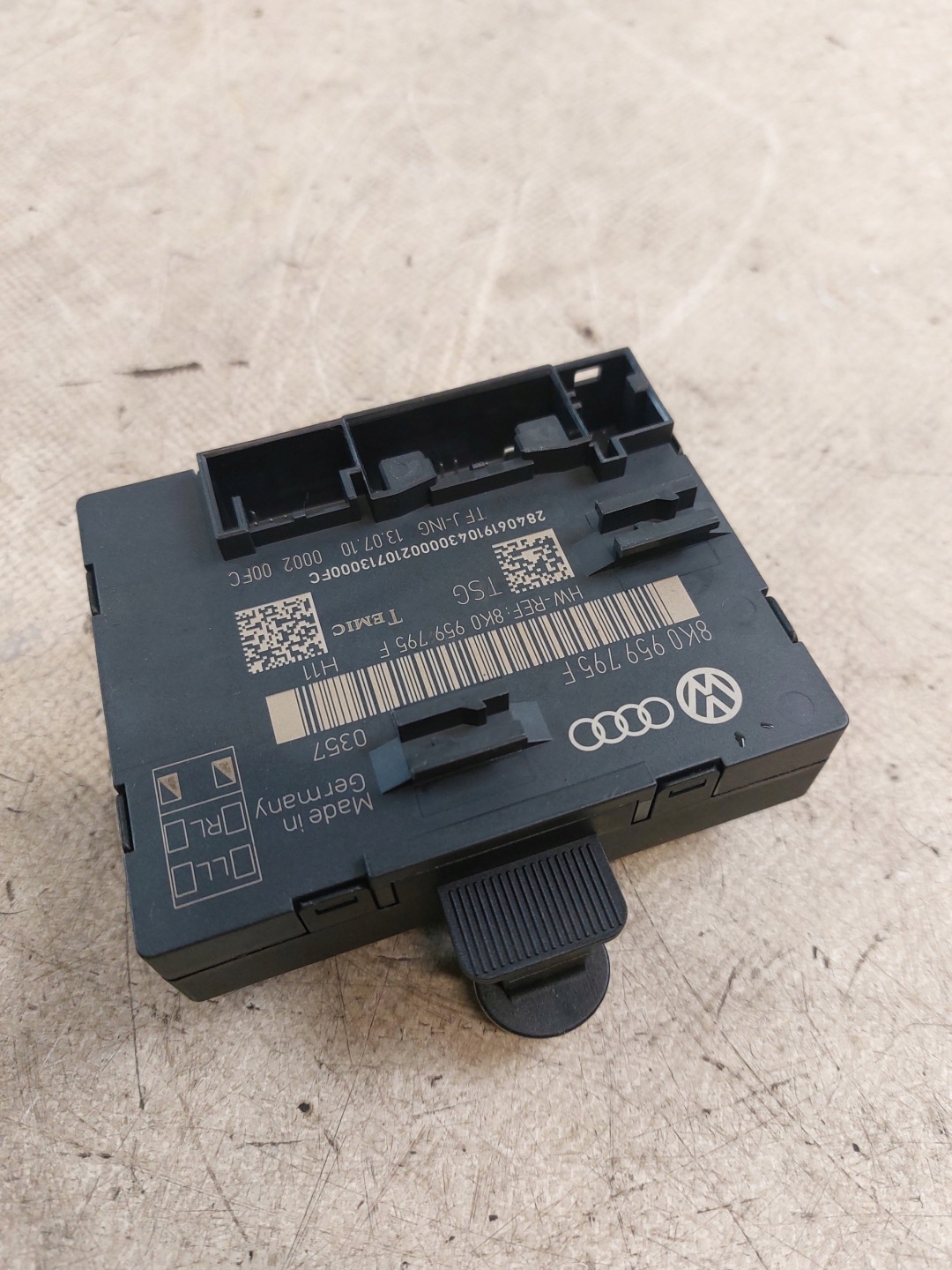 module control unit door right rear part AUDI A4 B8 KOMBI 8K0959795F