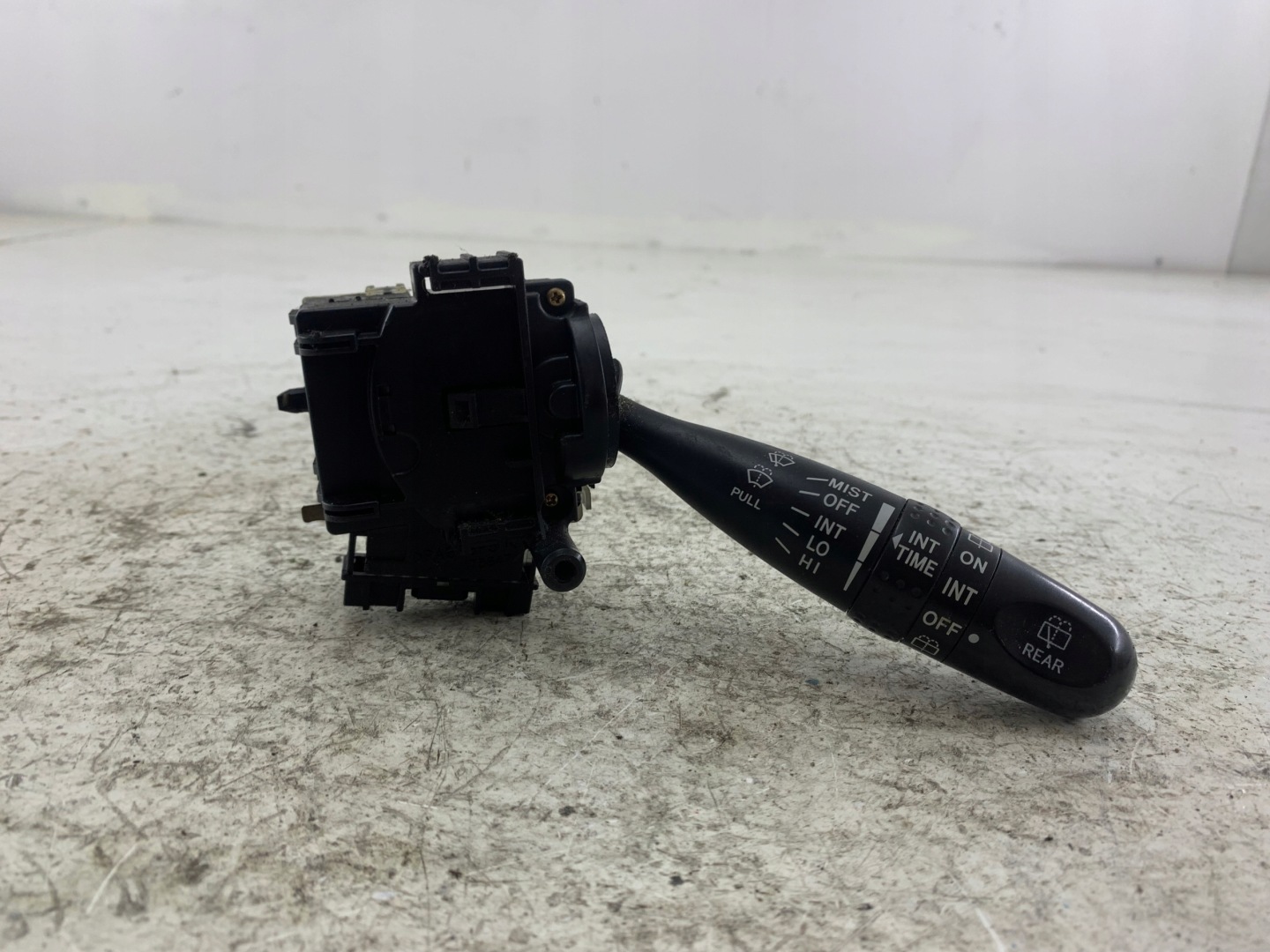 TOYOTA YARIS et bouton commodo lave glaces