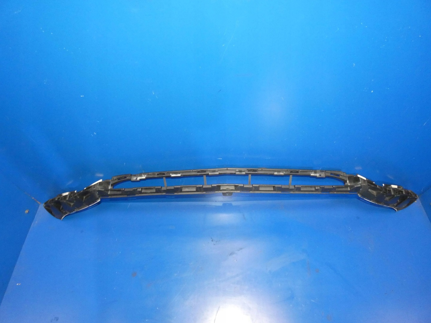MERCEDES E KLASA W213 support sider grid of a bumper front front