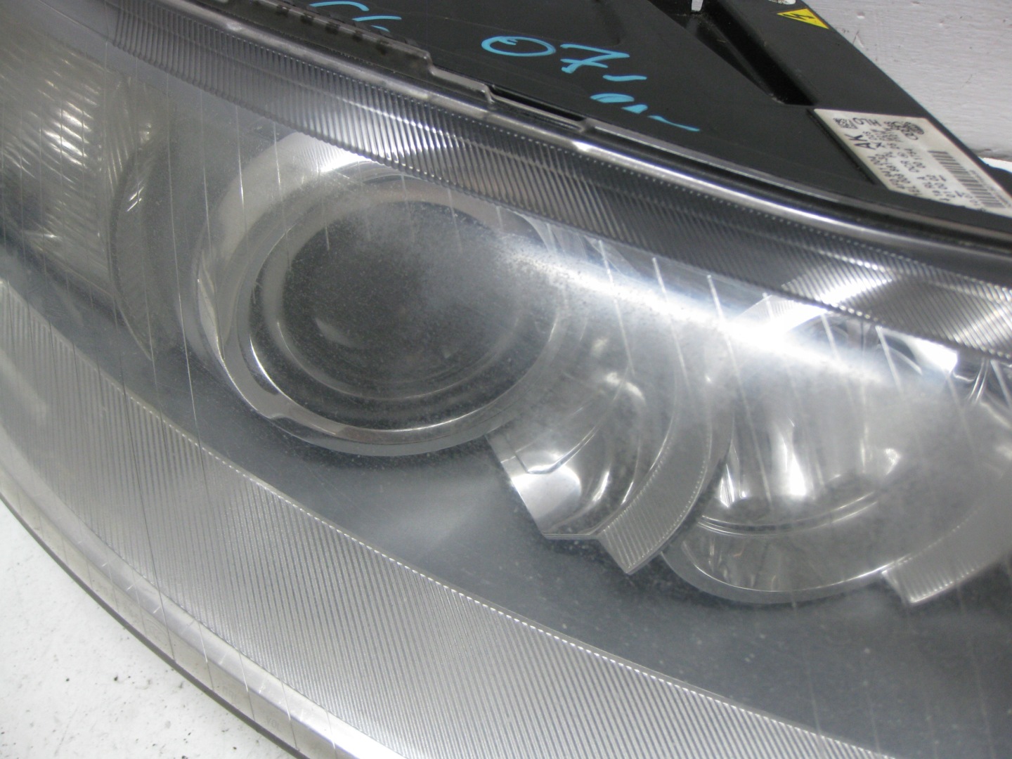 AUDI A6 C6 KOMBI 2.7 TDI 07R light right front XENON 4F0941004AK