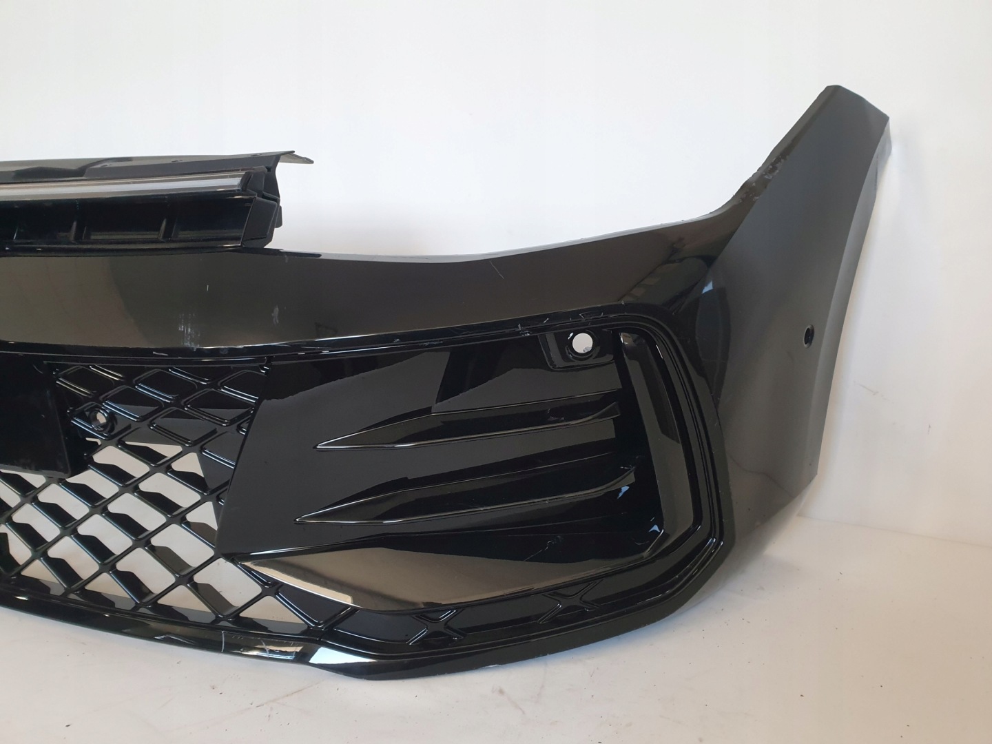 VOLKSWAGEN VW PASSAT B9 3J R-LINE 23-> bumper front grill LED PDC