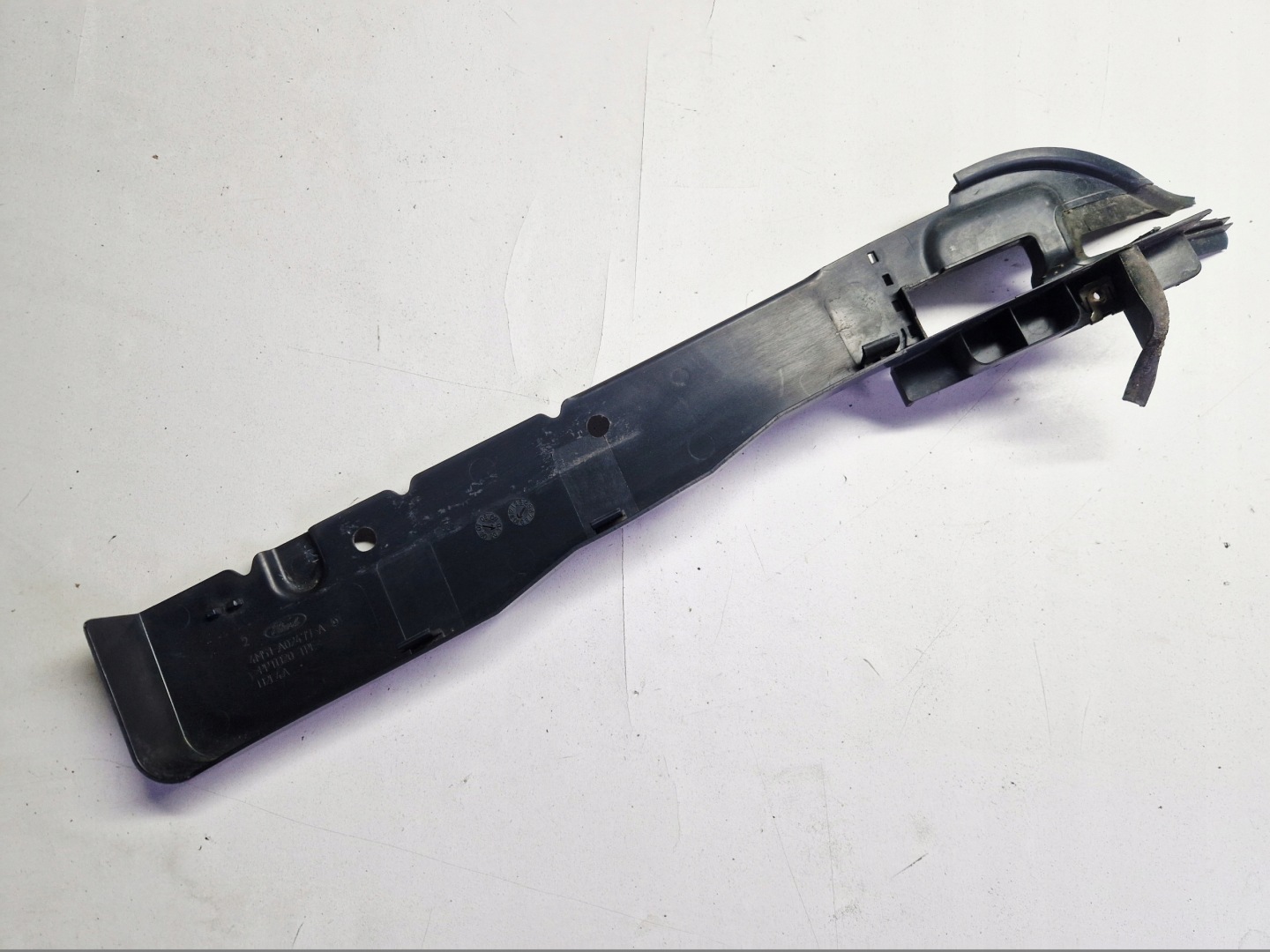 kryt blatníku levá FORD FOCUS MK2 před LIFTEM 4M51-A02477-AD