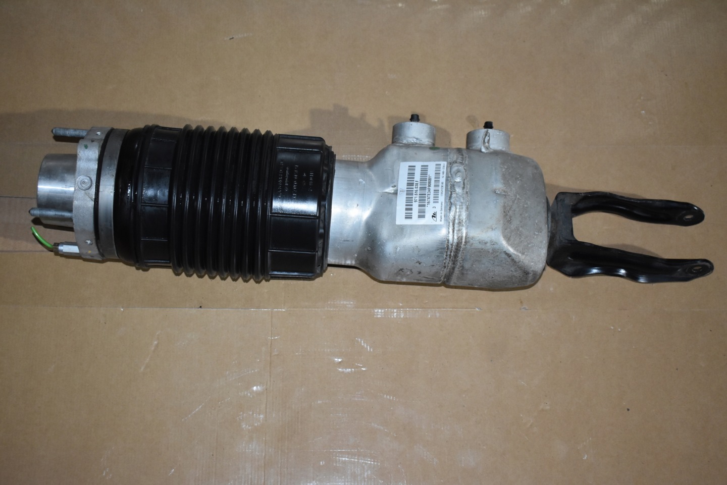 IDEALNY shock absorber front front right PORSCHE PANAMERA 971 1