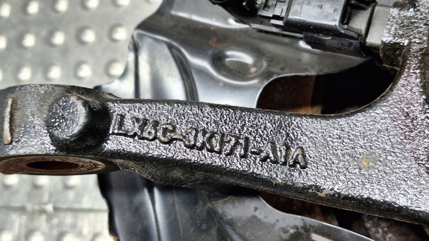 swing left front LX6C-3K171-A1A FORD KUGA MK3 2.5 HYBRYDA