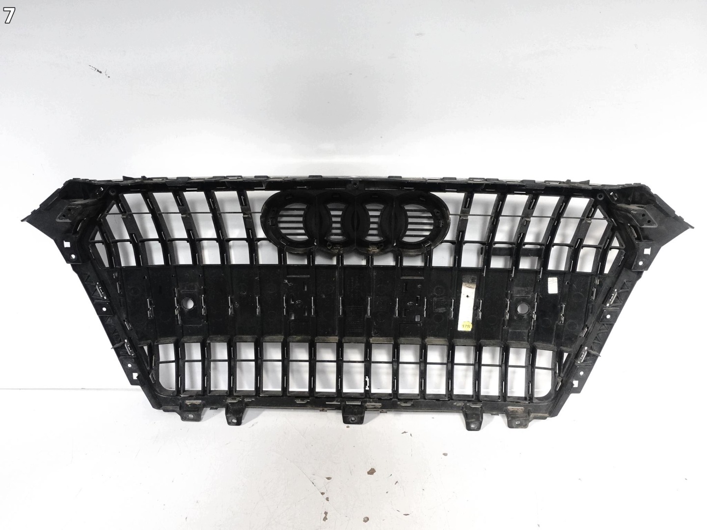 AUDI A4 ALLROAD B9 8W0 15-19 grill grille grid W bumper front