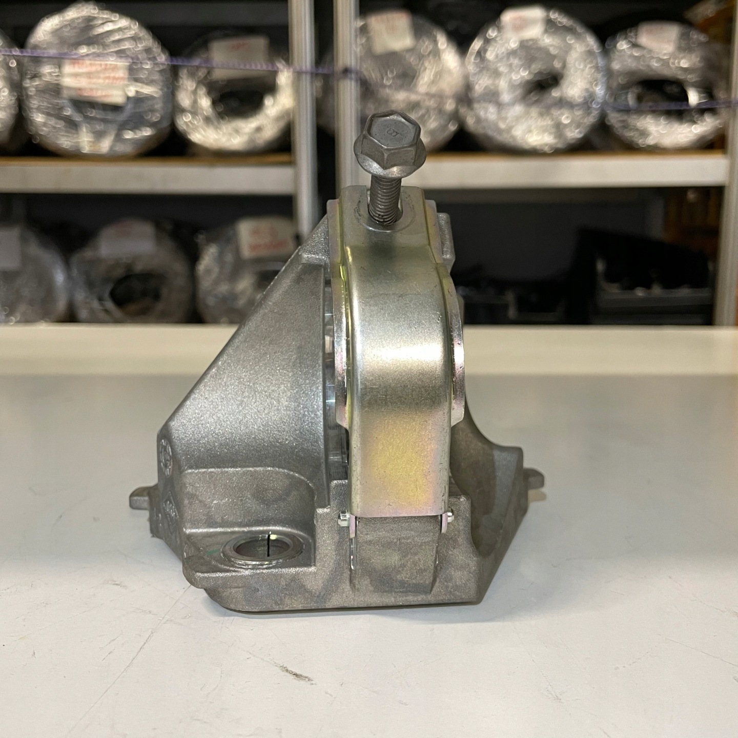 RENAULT CAPTUR II 1.3 TCE SUPPORT DEMI AXE 397748189R