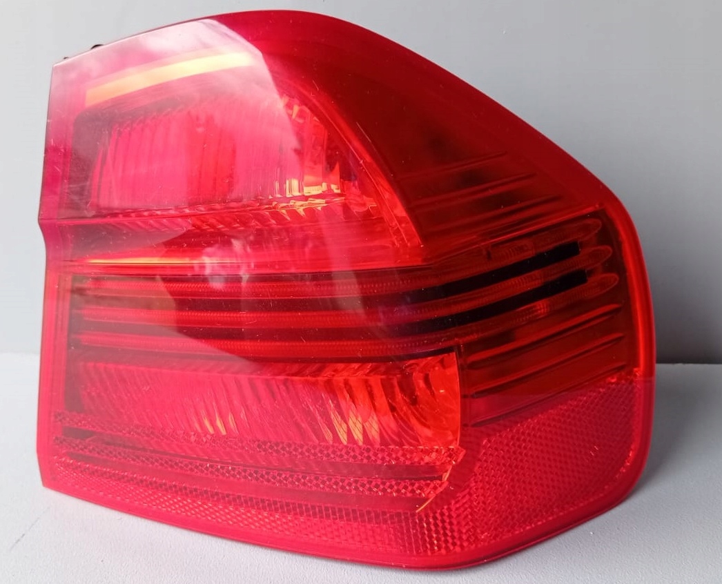 BMW E90 08R Licht rechts heck EU