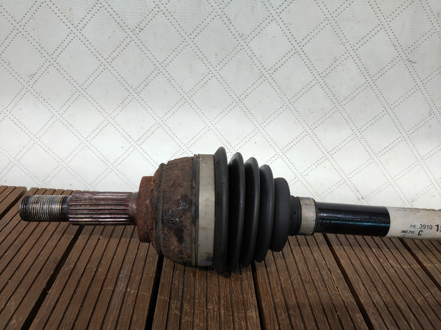 RENAULT ZOE Z.E. and 2013-2018 semi-axis left short. 391019232R OE