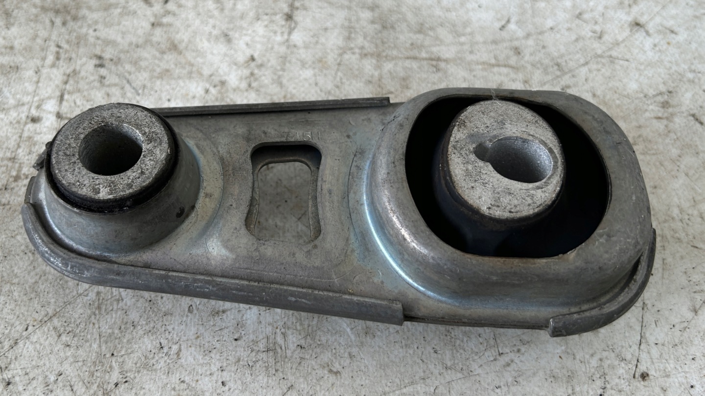 supporto Supporti motore usato RENAULT MEGANE IV