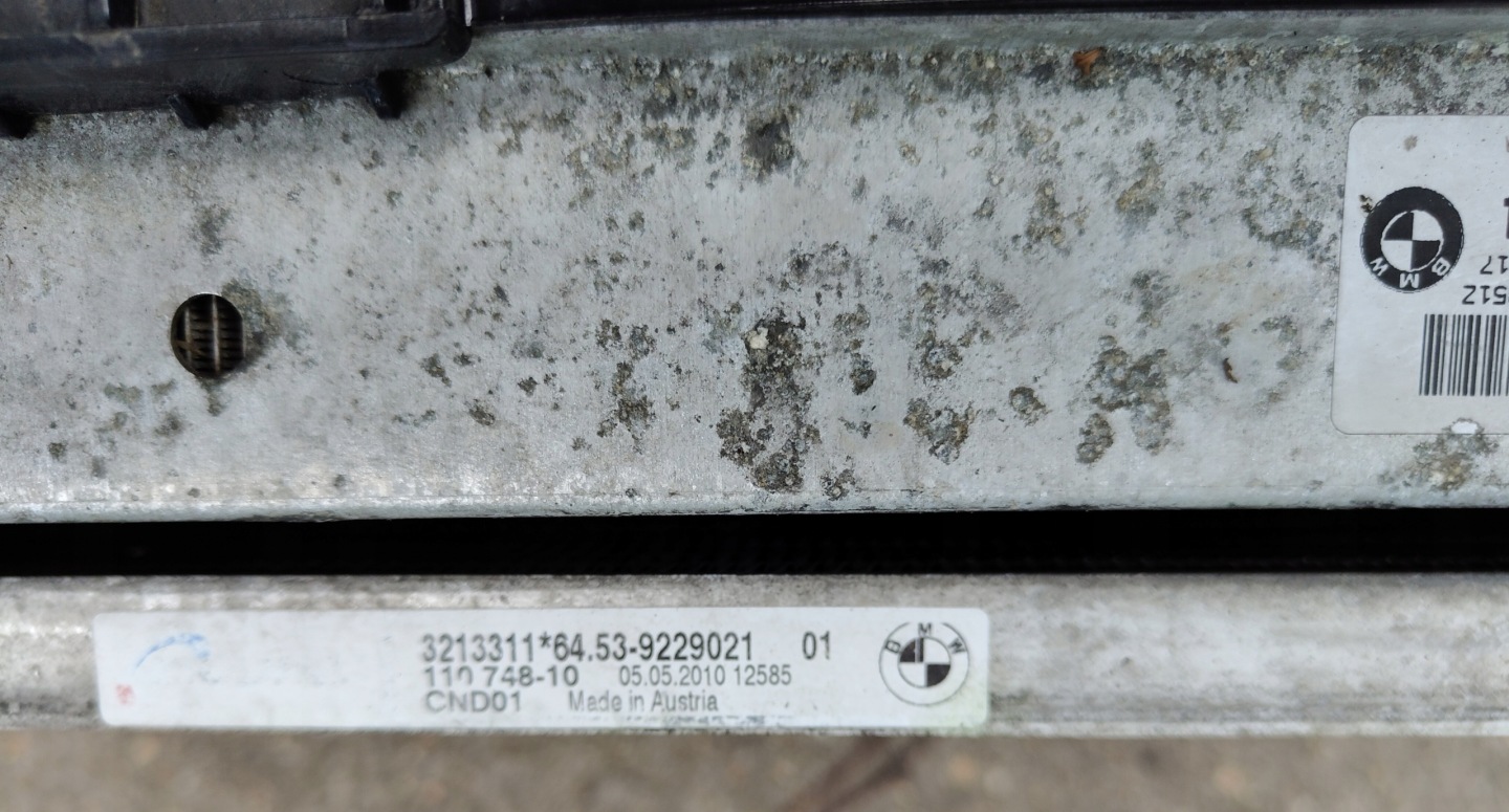 BMW E91 2.0 D 10R KOMPLET chladiče ventilátor 7801993