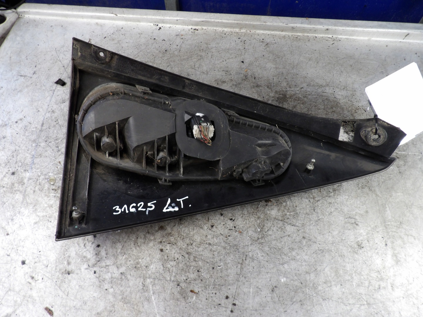Citroen C1 and light rear left