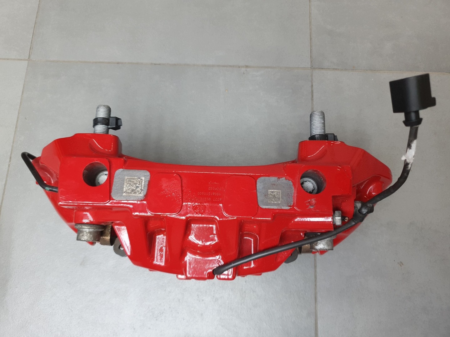 Audi SQ6 e-tron montaggio tarcz e zaciskow freno 95C615301H 95C615601A